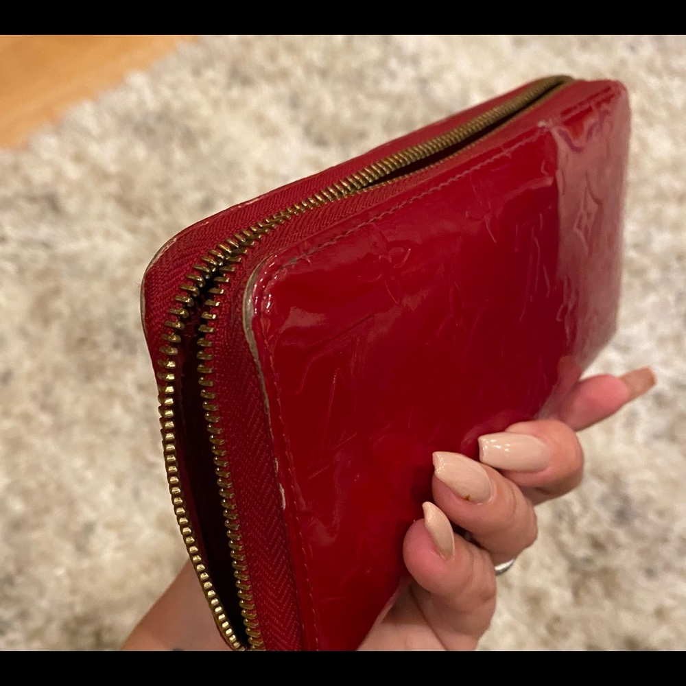 Authentic Louis Vuitton wallet great shape $750 - Picture 5 of 11